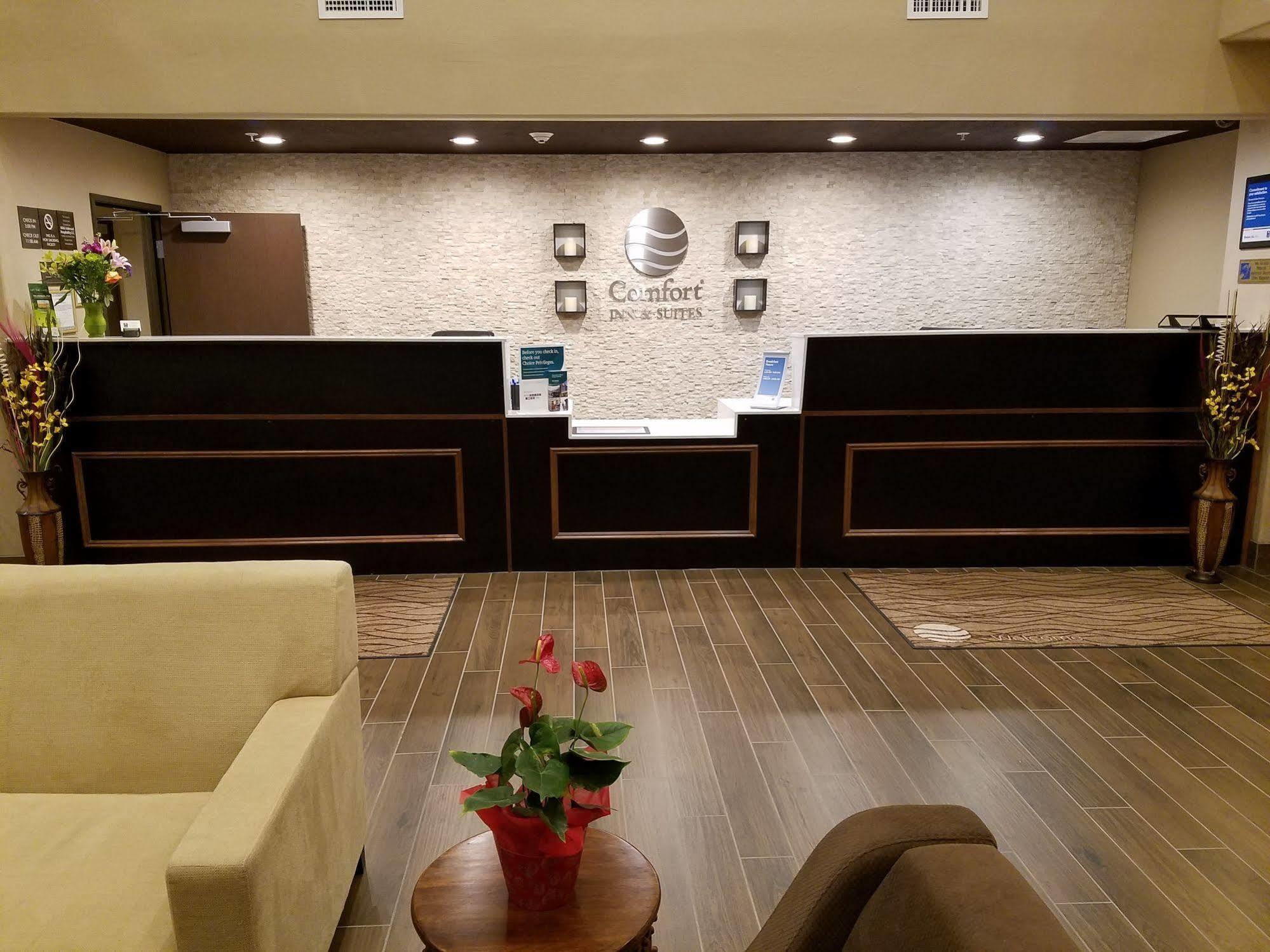 Comfort Inn & Suites Vernal - National Monument Area Экстерьер фото
