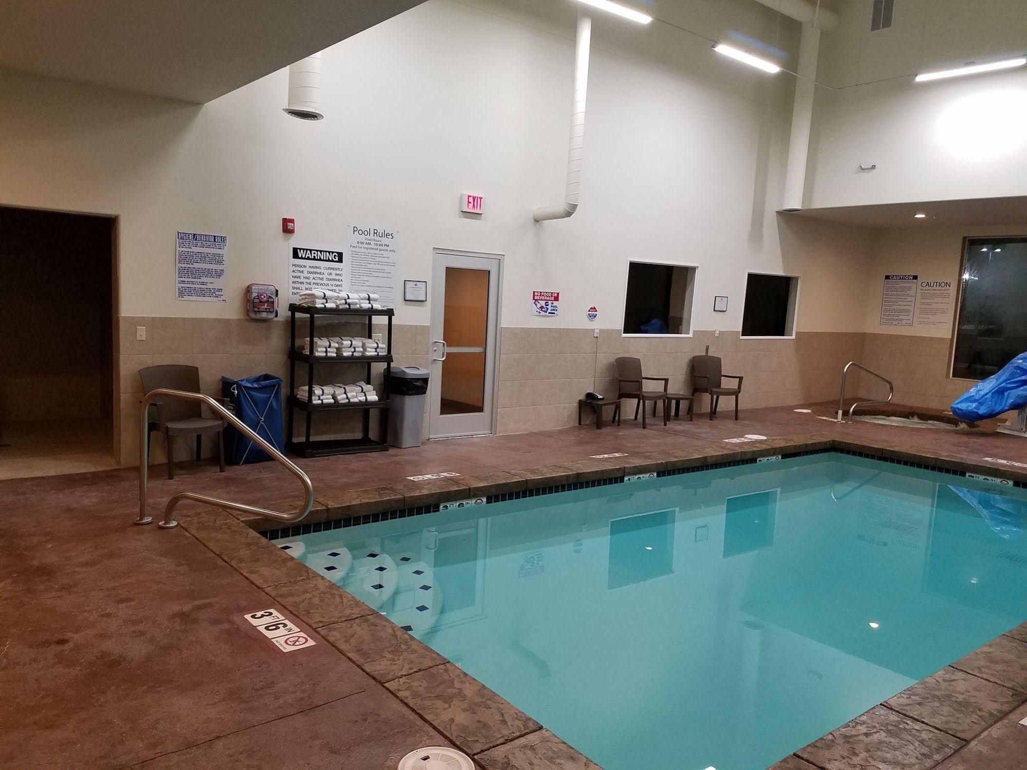 Comfort Inn & Suites Vernal - National Monument Area Экстерьер фото