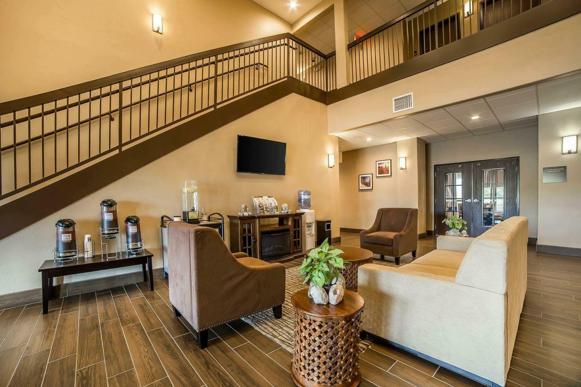 Comfort Inn & Suites Vernal - National Monument Area Экстерьер фото