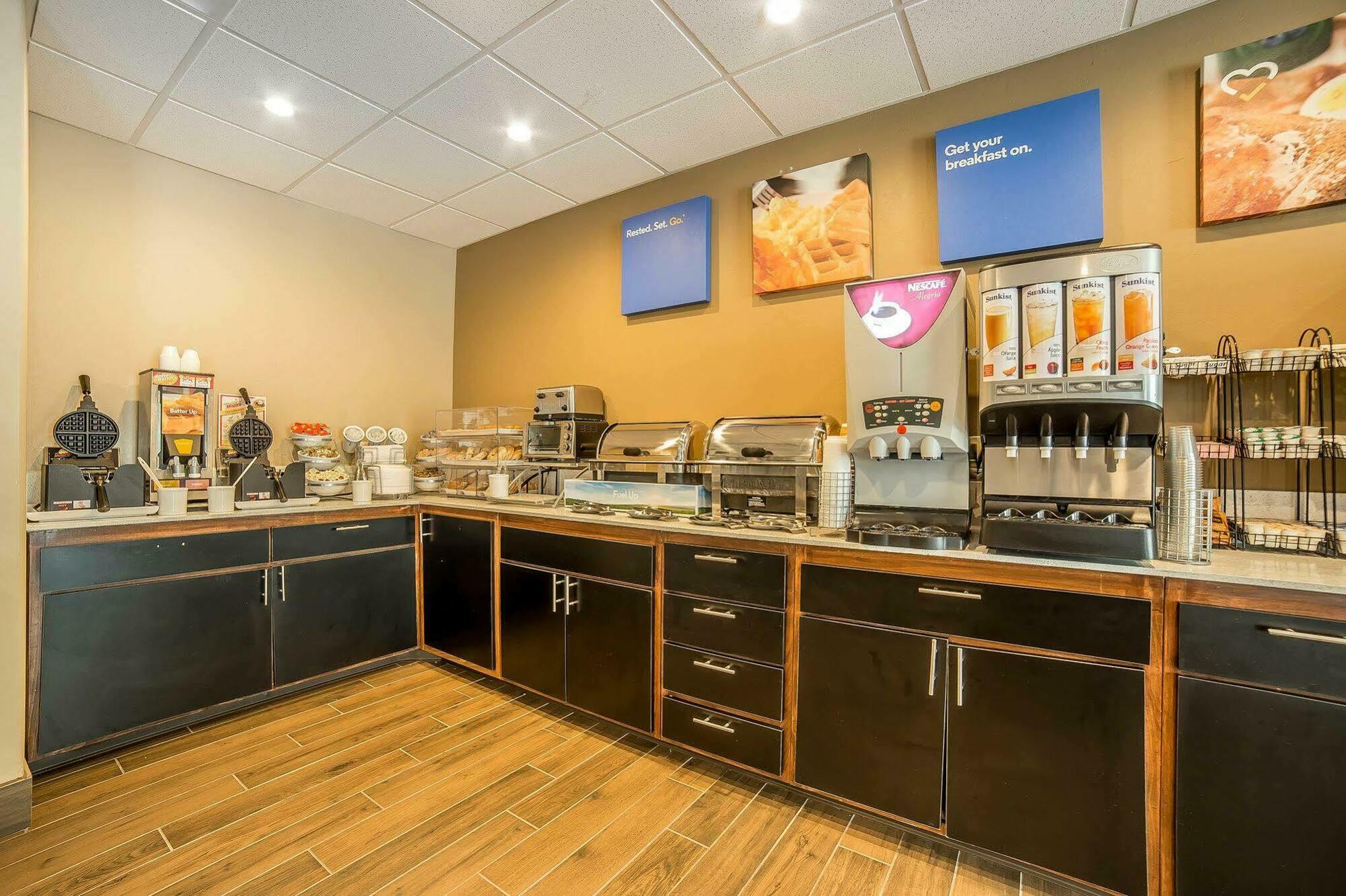 Comfort Inn & Suites Vernal - National Monument Area Экстерьер фото