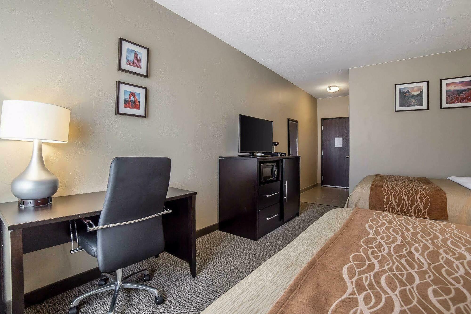 Comfort Inn & Suites Vernal - National Monument Area Экстерьер фото